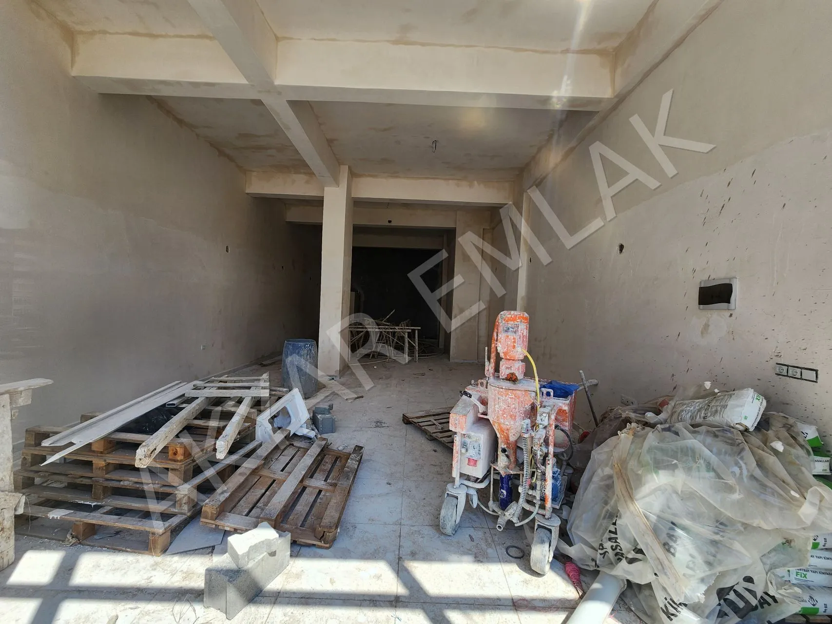 AKYAR EMLAK SELÇUKLU MAH. ANA CADDE DÜKKANLAR ACİL — 11