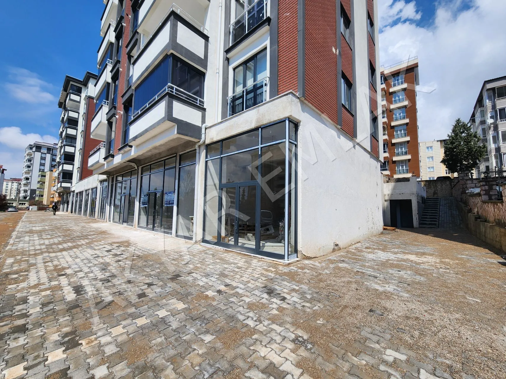 AKYAR EMLAK SELÇUKLU MAH. ANA CADDE DÜKKANLAR ACİL — 6