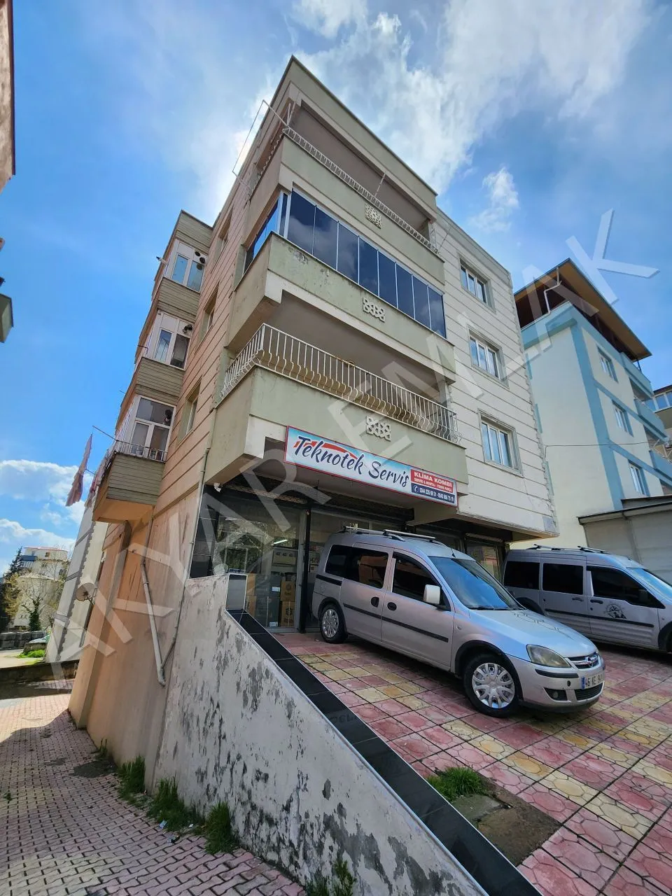 AKYAR EMLAK'DAN FATİH MAHALLESİ SATILIK DÜKKAN ACİL — 1