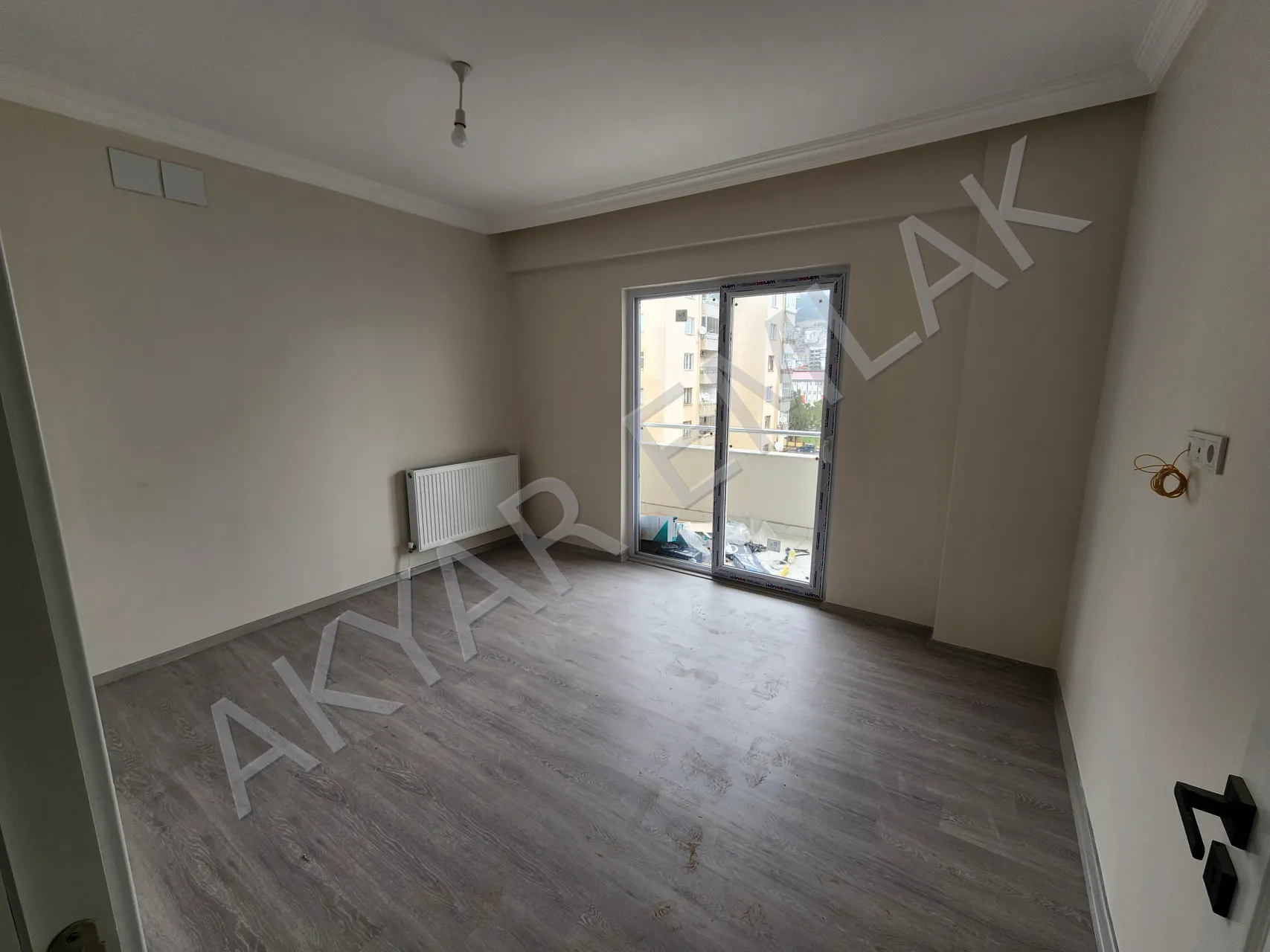 AKYAR EMLAK’TAN ABDÜLHAMİTHAN MAHALLESİ’NDE SATILIK 3+1 DAİRE — 24
