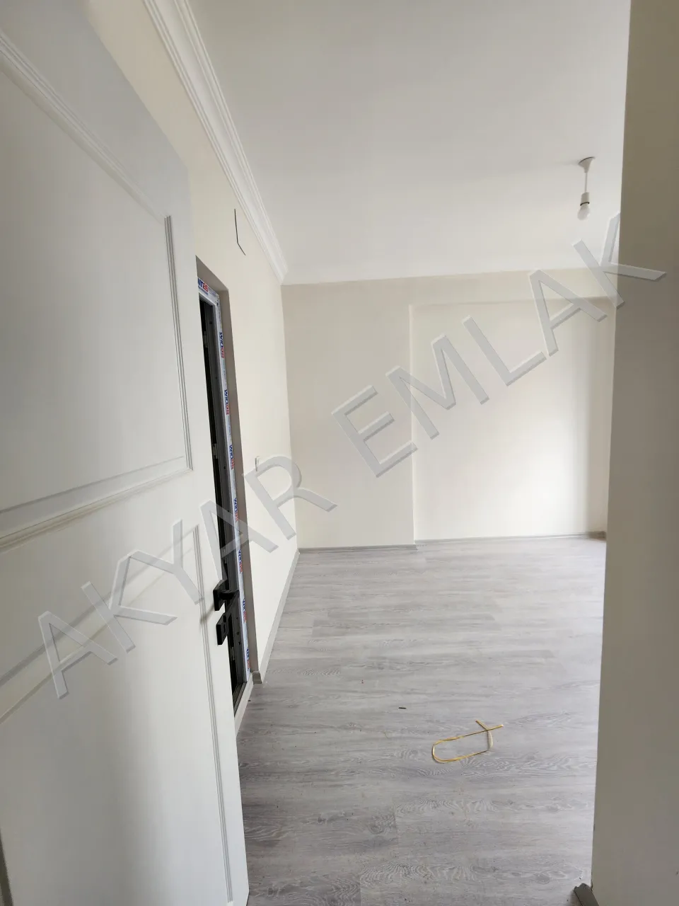 AKYAR EMLAK’TAN ABDÜLHAMİTHAN MAHALLESİ’NDE SATILIK 3+1 DAİRE — 5
