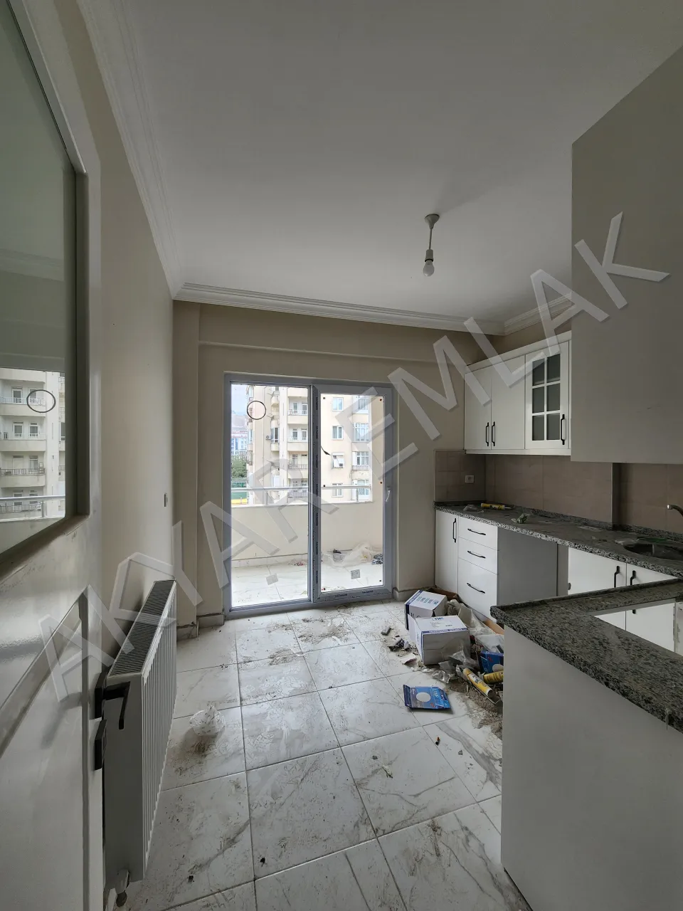 AKYAR EMLAK’TAN ABDÜLHAMİTHAN MAHALLESİ’NDE SATILIK 3+1 DAİRE — 2