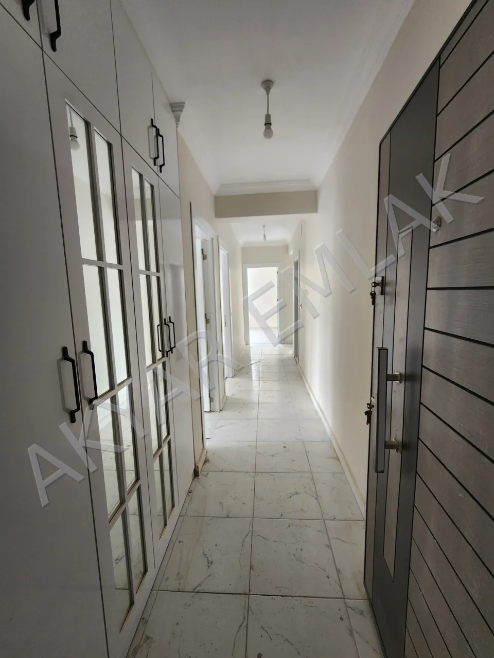 AKYAR EMLAK’TAN ABDÜLHAMİTHAN MAHALLESİ’NDE SATILIK 3+1 DAİRE — 1
