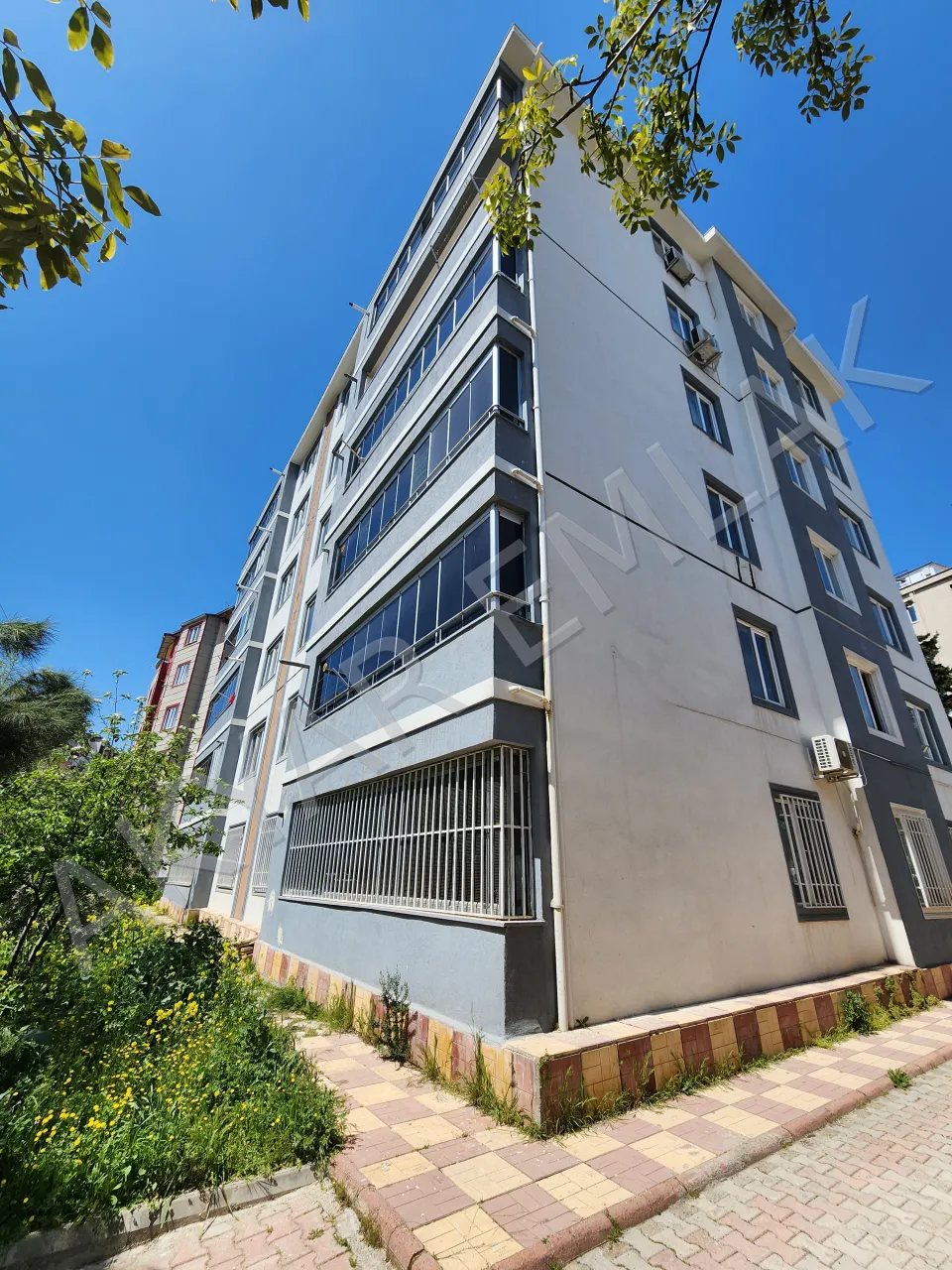 AKYAR EMLAK'DAN KARAMANLI MAH. 4+1 GENİŞ DAİRE — 2