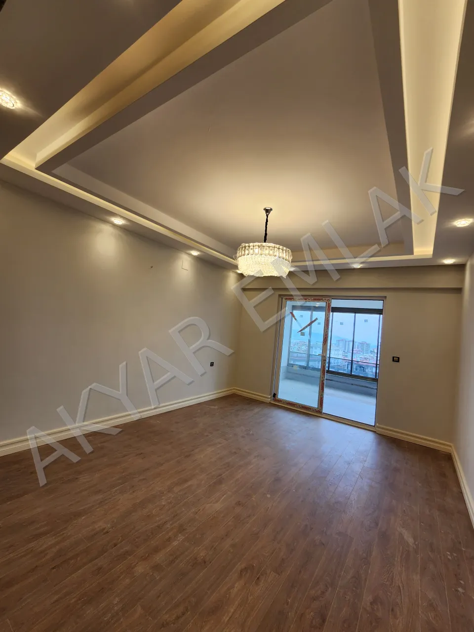 AKYAR EMLAK'DAN 5+1 LÜKS 260m² GENİŞ DAİRE — 38