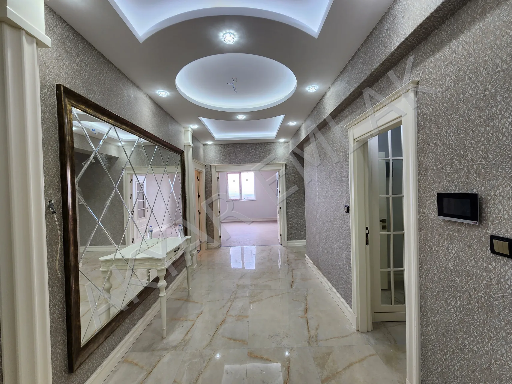 AKYAR EMLAK'DAN 5+1 LÜKS 260m² GENİŞ DAİRE — 4