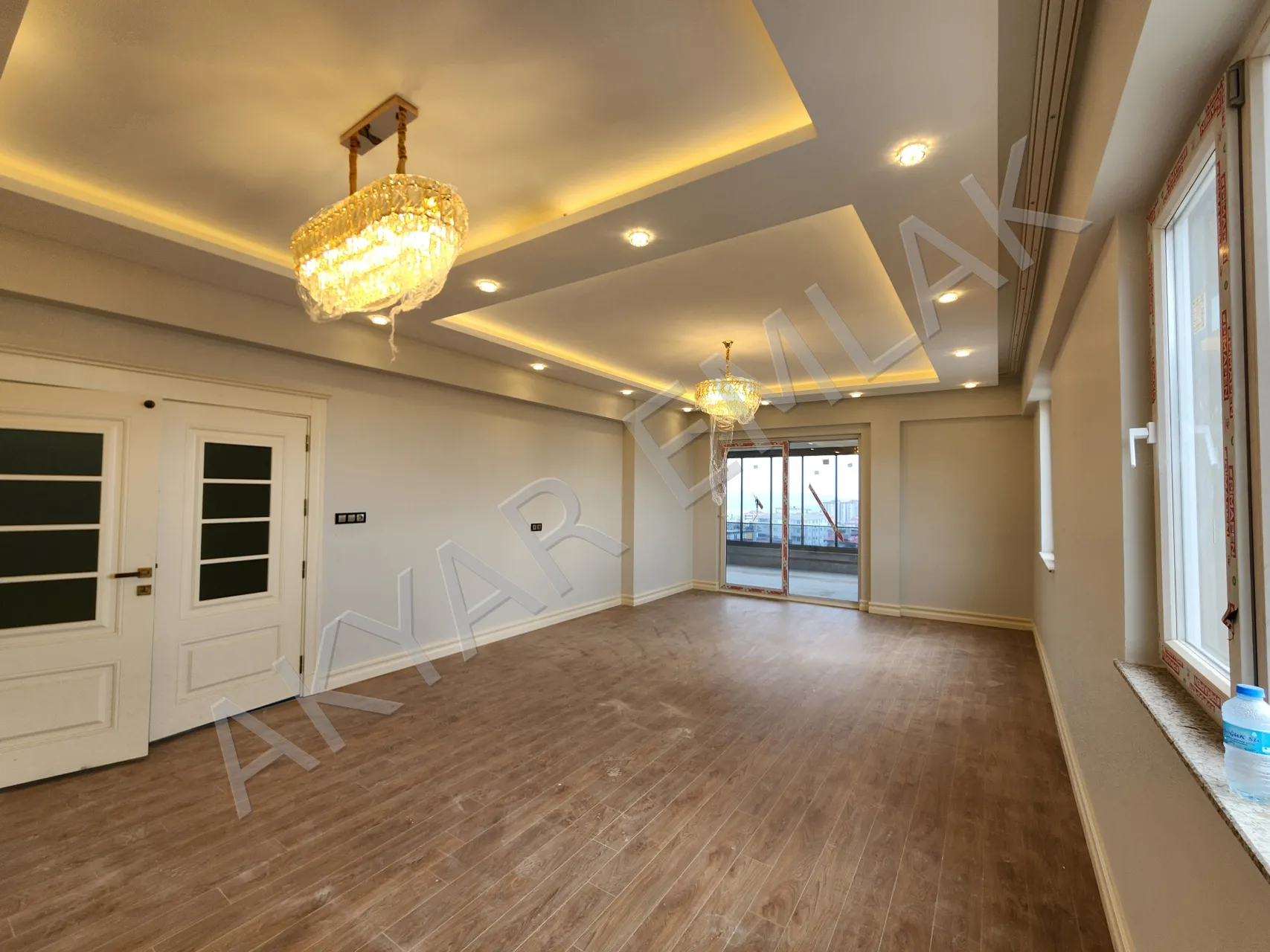 AKYAR EMLAK'DAN 5+1 LÜKS 260m² GENİŞ DAİRE — 15