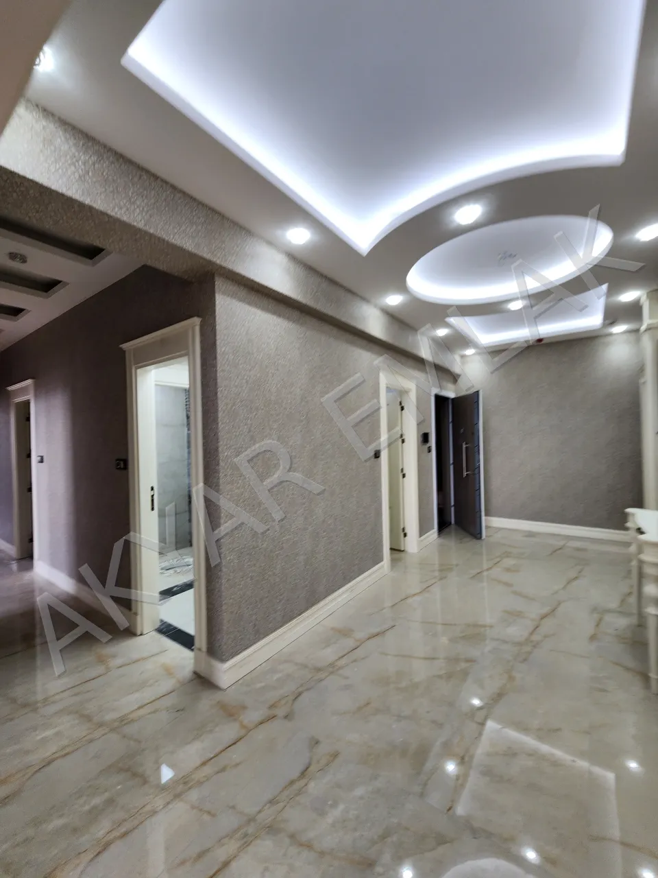 AKYAR EMLAK'DAN 5+1 LÜKS 260m² GENİŞ DAİRE — 6