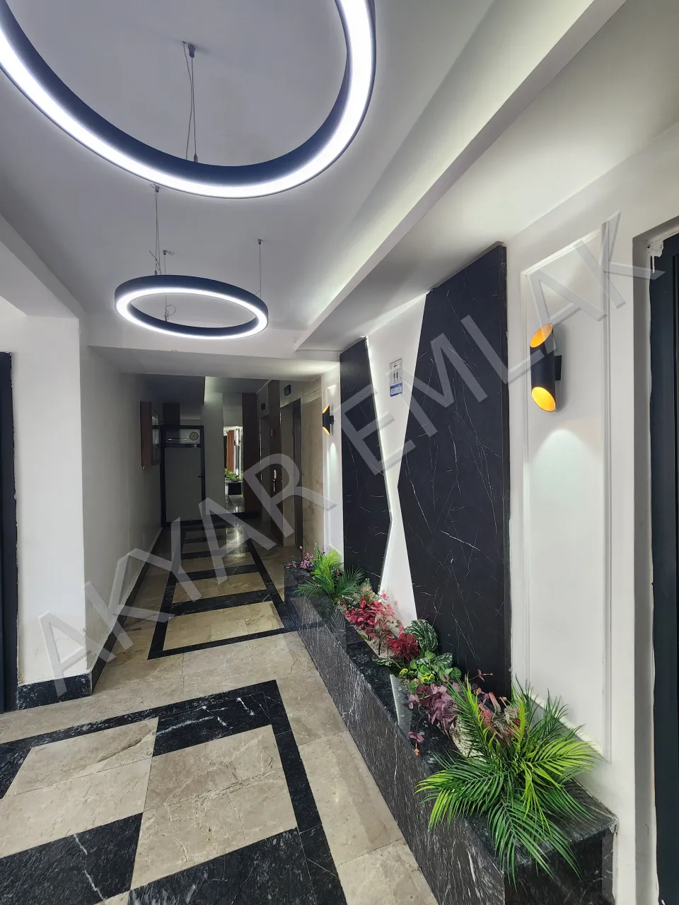 AKYAR EMLAK Binevler'de 5+1 Lüks Daire, Site İçi Geniş Metrekare — 4