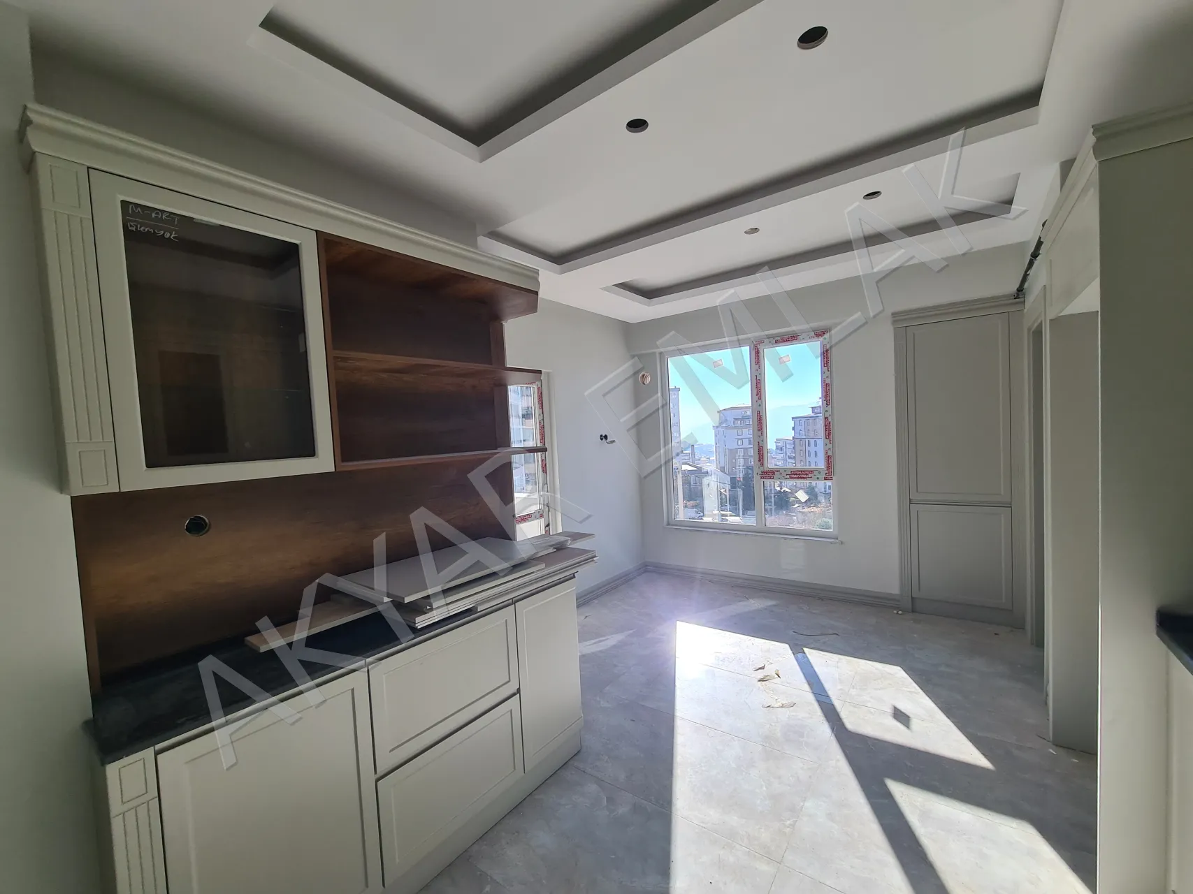 AKYAR EMLAK'DAN BİNEVLER MAH. 4+1 LÜKS SİTE İÇİ DAİRE — 34