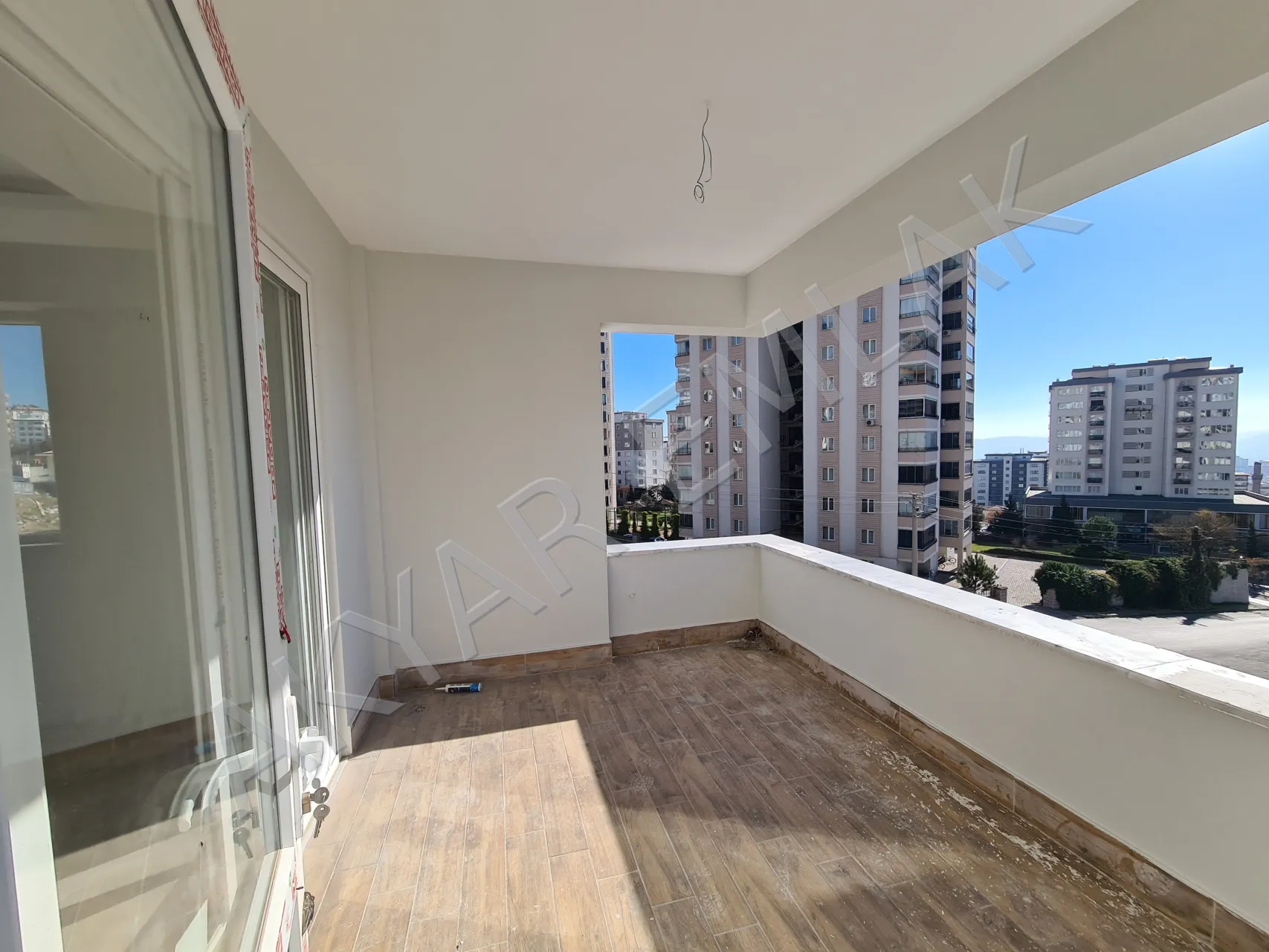 AKYAR EMLAK'DAN BİNEVLER MAH. 4+1 LÜKS SİTE İÇİ DAİRE — 30