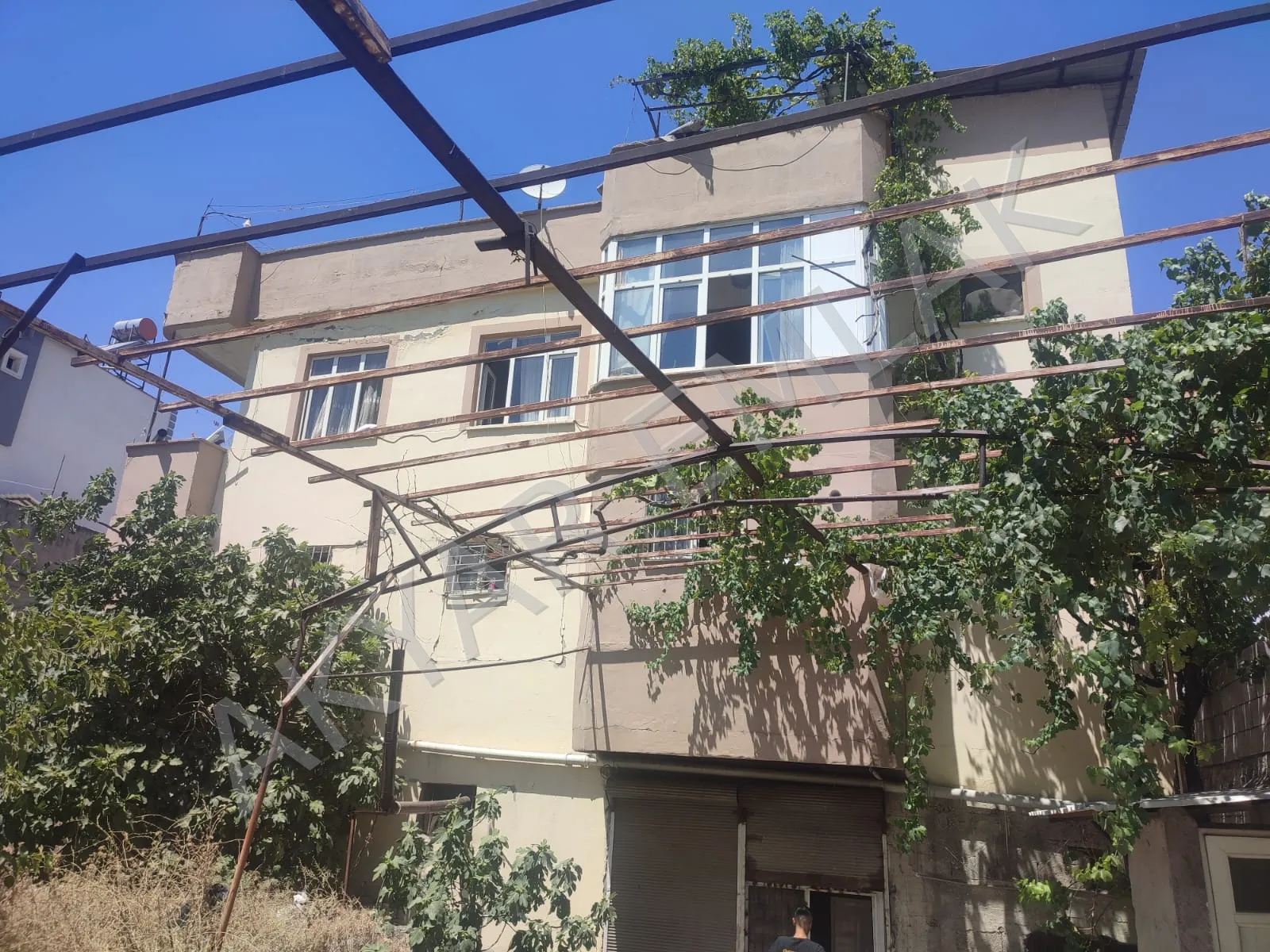 AKYAR EMLAK'DAN SATILIK BİNA 460 M ARSASI VAR ANA YOL CEPHE — 4