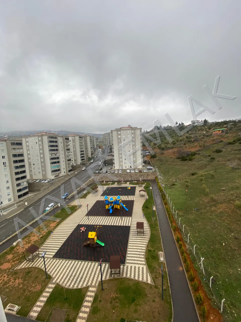 AKYAR EMLAK'DAN YENİKENT'TE 3+1 FULL YAPILI FIRSAT DAİRE — 2