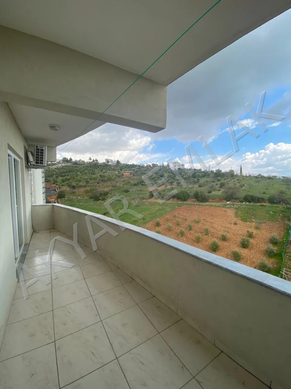 AKYAR EMLAK'DAN YENİKENT'TE 3+1 FULL YAPILI FIRSAT DAİRE — 25
