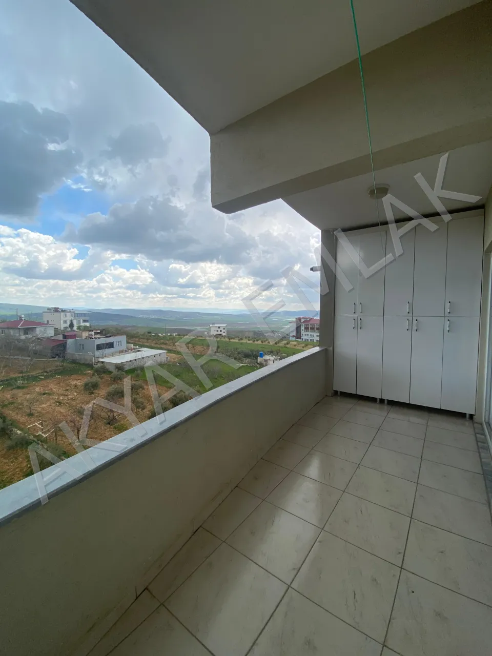AKYAR EMLAK'DAN YENİKENT'TE 3+1 FULL YAPILI FIRSAT DAİRE — 33