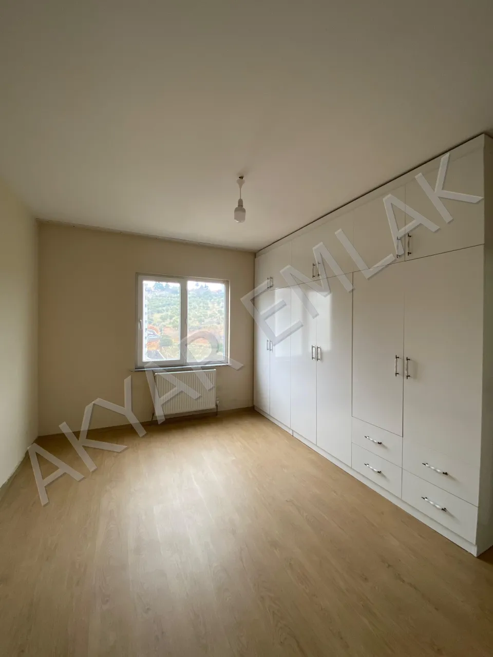 AKYAR EMLAK'DAN YENİKENT'TE 3+1 FULL YAPILI FIRSAT DAİRE — 4